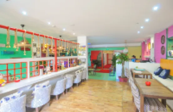 Nashanmen Boutique Inn (Sanya Bay Pedestrian Street)