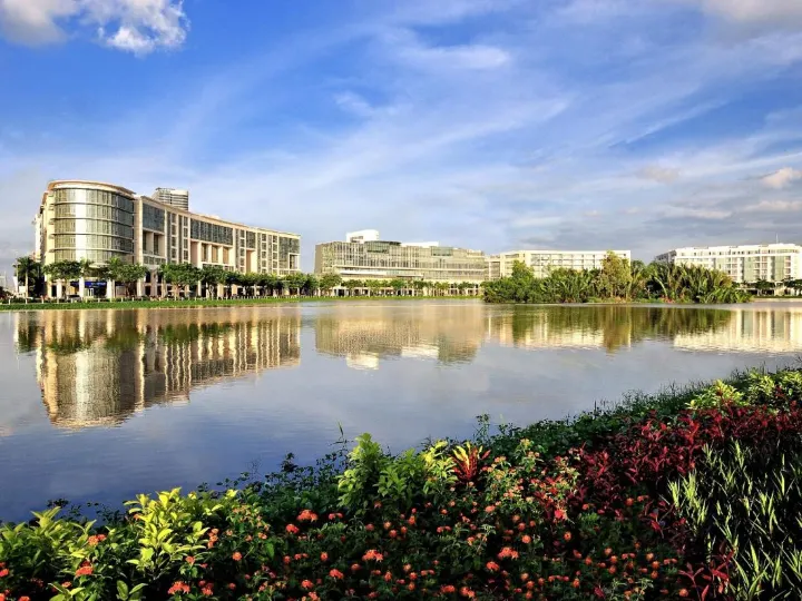 Crescent Residence 1