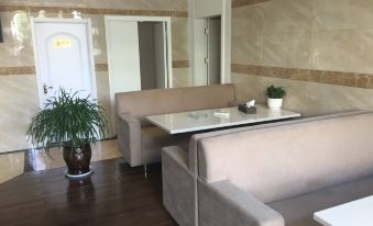 Yuyao lijingshangwu Hotel