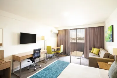 Metro Aspire Hotel Sydney Hotels near UTS Tower