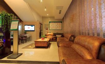 Linzhou Yanxiang Hotel
