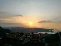 Jiufen Sunshine