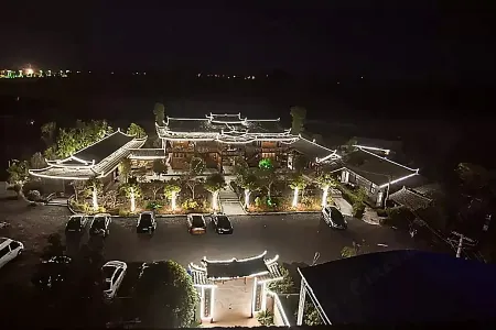 Yuanyuan Inn, Lijiangyu Township Отели рядом с достопримечательностью «Zhijiang Tianhou Temple»