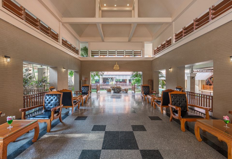 Eastern Grand Palace Hotel Over view