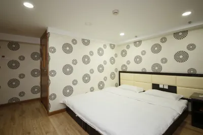 Dandong Yading Hotel Отели рядом с достопримечательностью «Музей антиамериканской помощи»
