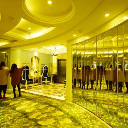 Cangxi Small Town Story Theme Hotel