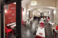 Red & Blue Design Hotel Prague