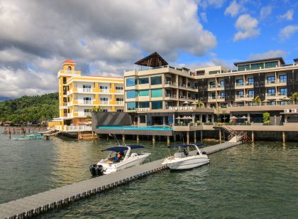 Two Seasons Coron Bayside Hotel