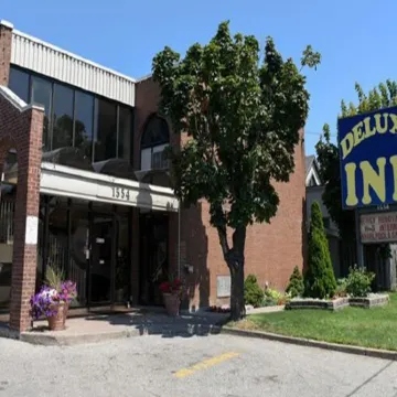 Deluxe Inn