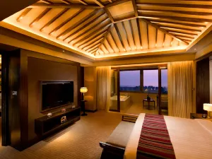 Wuxi Taiyue Resort Hotel (Nianhuawan Lingshan Giant Buddha)