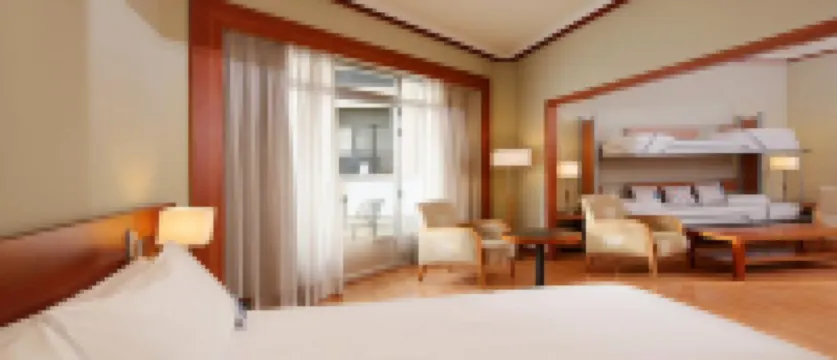 Hotel Madrid Plaza de España, Affiliated by Meliá Các khách sạn gần Edificio España