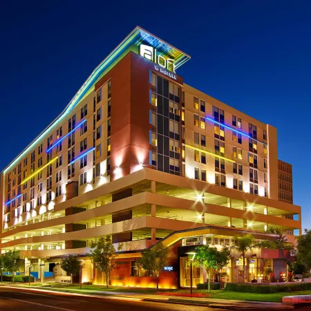 Aloft Houston by the Galleria Отели рядом с достопримечательностью «Вестхаймер роуд»