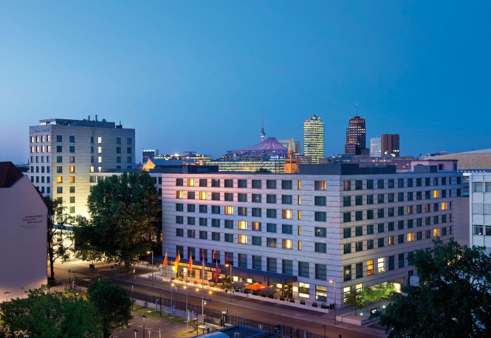 4. JW 메리어트 ..