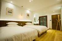 WALLY HOUSE Các khách sạn gần Shentang Bay