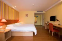 Homeinn Hotel (Tiantai Chicheng Road Guoqing Temple) Hotel di Tiantai