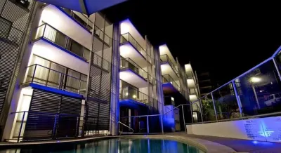 Merrima Court Holidays Hotel dekat Kings Beach
