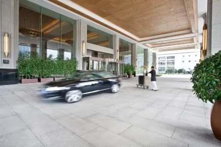 InterContinental Wuxi Отели рядом с достопримечательностью «HeZhenLiang Yu AoLinPiKe ChenLieGuan»