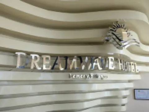 ドリームウェーブ ホテル レメリ レメリーのホテル