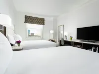 Hilton Boston Park Plaza Отели рядом с достопримечательностью «Дом Штата Массачусетс»