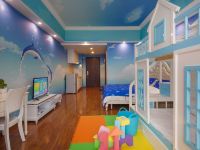 广州竹蜻蜓服务公寓 - 蓝色海豚城堡滑梯三床房