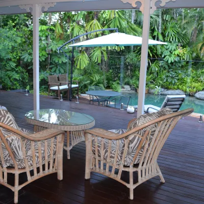 South Pacific Bed & Breakfast Hotels near Harry Doyle Pickles winter off leash dog beach