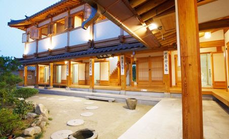 Navijam Hanok Hotel - Housity