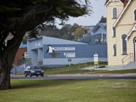 Penguin Beachfront Apartments Hoteles en Penguin