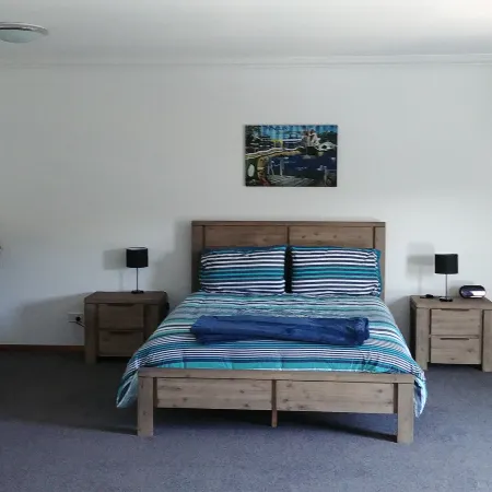 Penguin Beachfront Apartments Hotels in Penguin