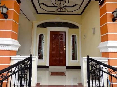 The Executive Villa Inn & Suites