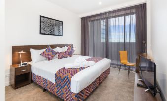 City Edge Dandenong Apartment Hotel - Housity