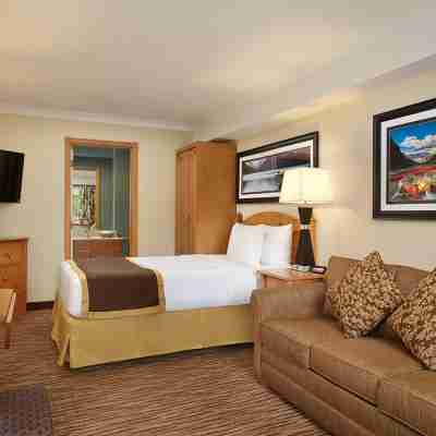 Lake Louise Inn Rooms