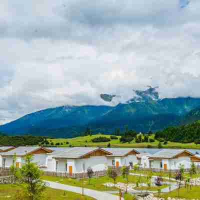 林芝保利雅途酒店 Hotel Exterior