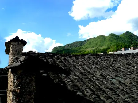 Baishui Township Residence Отели рядом с достопримечательностью «Yuanyangxi»
