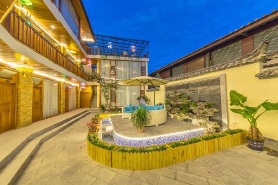 丽江龙景轩精品度假客栈预订价格,联系电话位置地址【携程酒店】