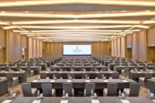 Inzone Royal Plaza Hotels