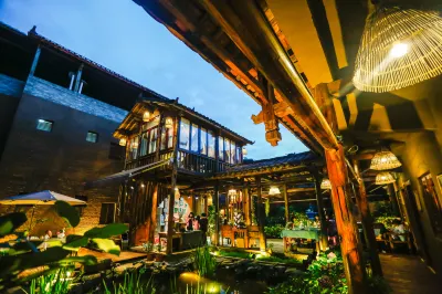 Tung lei small courtyard home Hotels in Xianren Cave