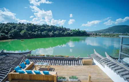 Tengchong Yujing Lake View Inn Отели в г. Тенчун