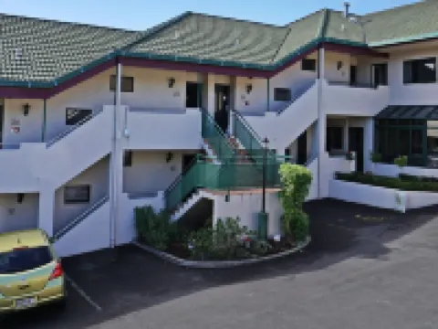 Ashwood Manor Motor Lodge Hotels near Reformed Church of Hamilton