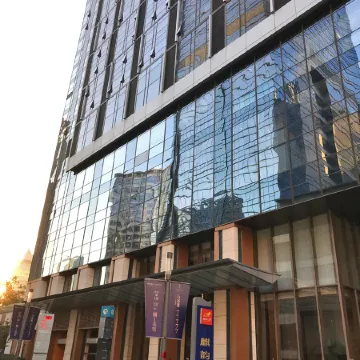 Qiyun Hotel Apartment (Qingdao Vientiane City May Fourth Square)