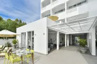 Naiya Sea Resort فنادق في Krabey Island