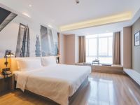 上海国际旅游度假区秀沿路亚朵酒店 - 高级大床房