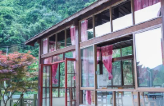 Hangzhou Shiguyuan Hotels near Glacier Grand Canyon