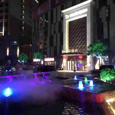 GreenTree Eastern Hotel (Binhai Obrao Liya City Square) Hotel Exterior