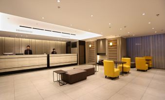 Homeinn Plus Hotel (Shenyang Railway Station West Square Beier Road)