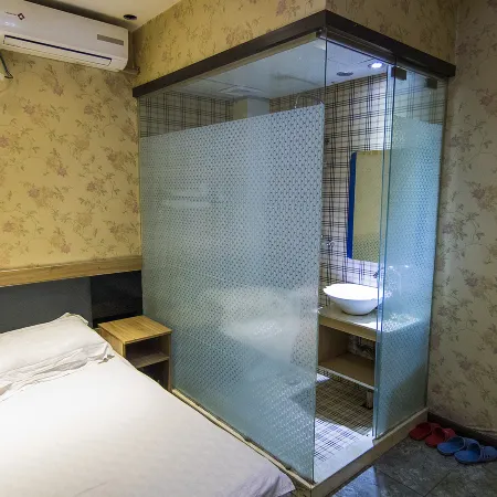 Tieli Long Express Hotel