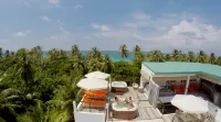 Bliss Dhigurah - Beach
