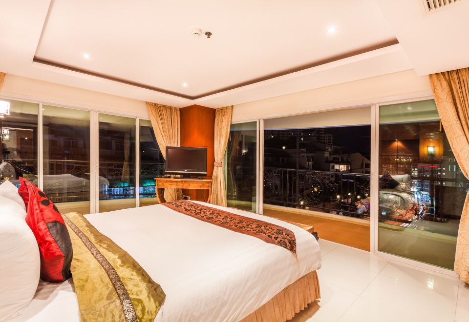 Tara Court Boutique Hotel Over view