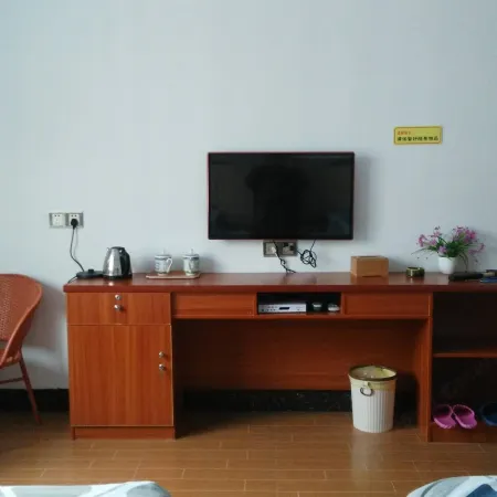 Changjiang Kapok Bay Inn