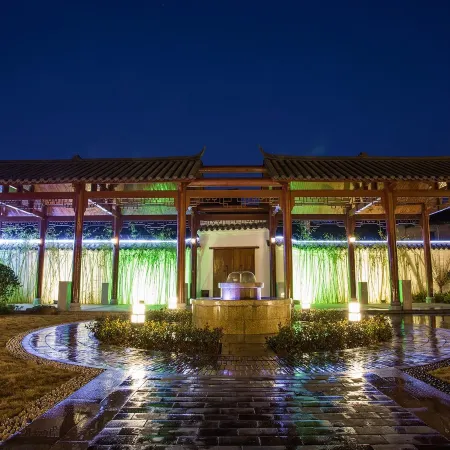 Hongjiang Qianyang Ancient City Yunju Hotel