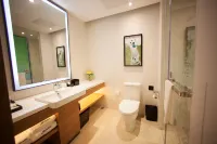 Hampton by Hilton Qingyuan Qingxin - Balcony